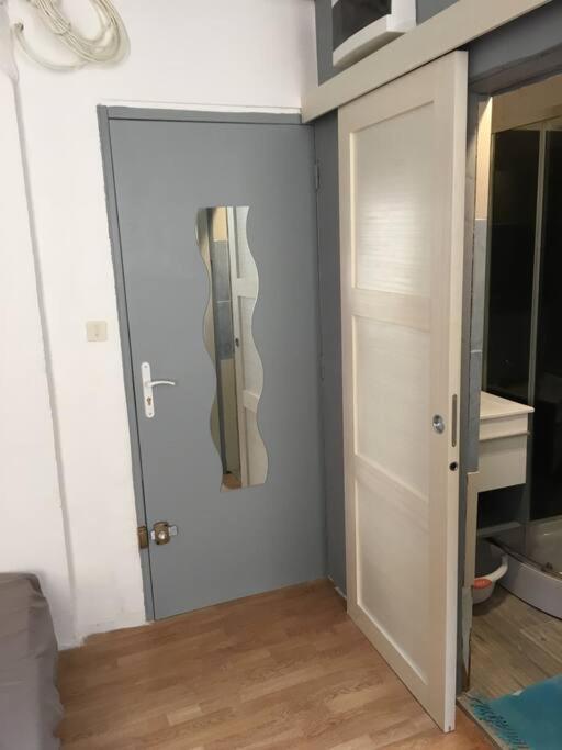 Ferienwohnung Jolie Studio Dans Le Centre Historique De Narbonne Exterior foto