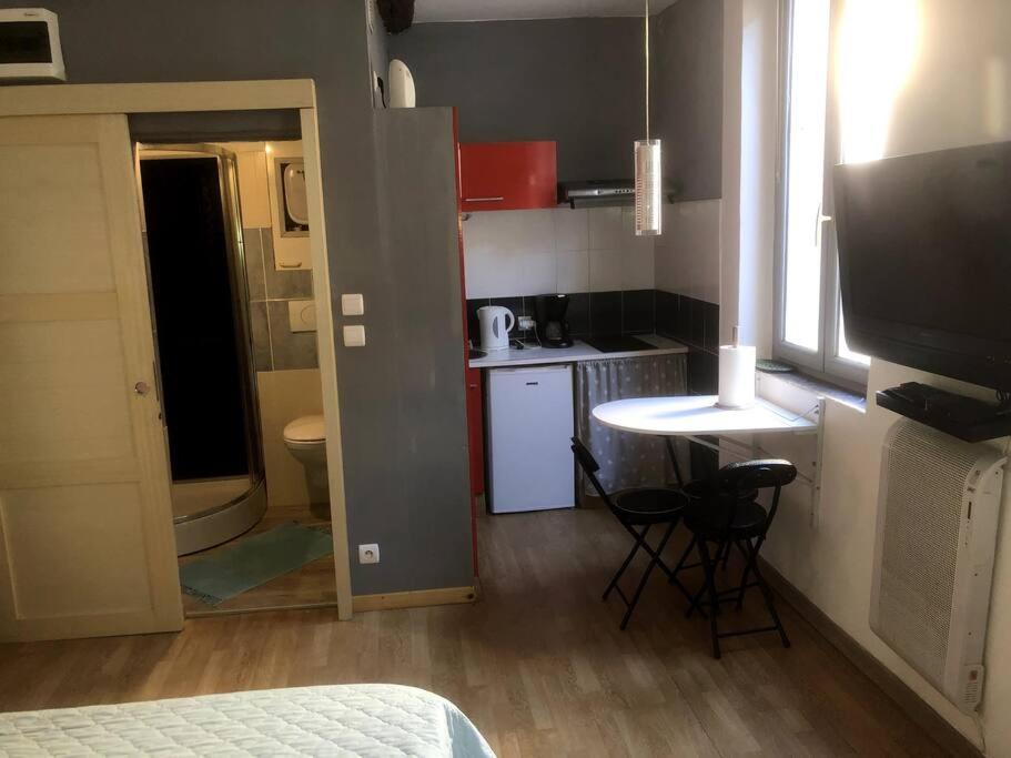 Ferienwohnung Jolie Studio Dans Le Centre Historique De Narbonne Exterior foto