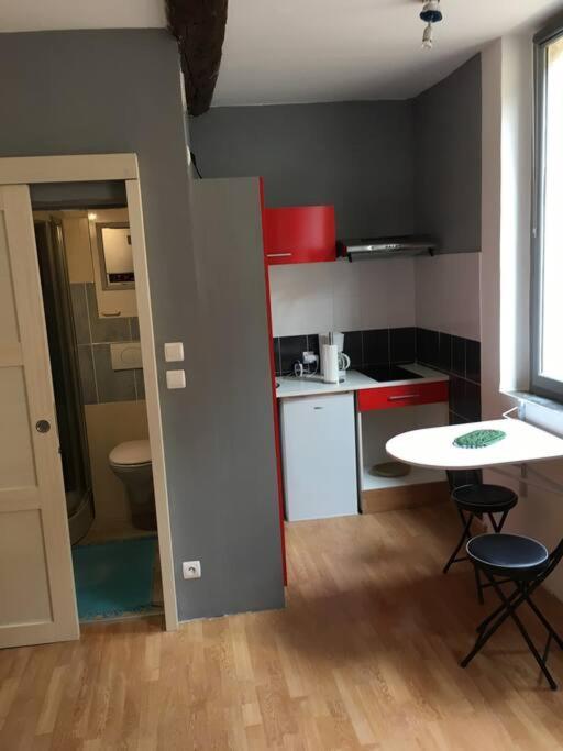 Ferienwohnung Jolie Studio Dans Le Centre Historique De Narbonne Exterior foto
