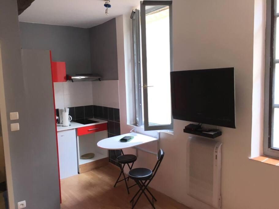 Ferienwohnung Jolie Studio Dans Le Centre Historique De Narbonne Exterior foto